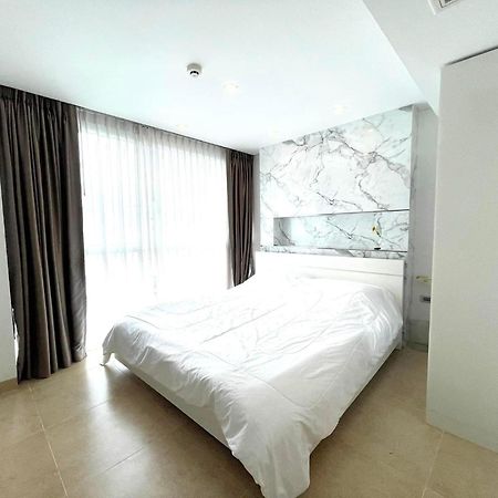 2 Bedrooms Near Pattaya Beach Extérieur photo