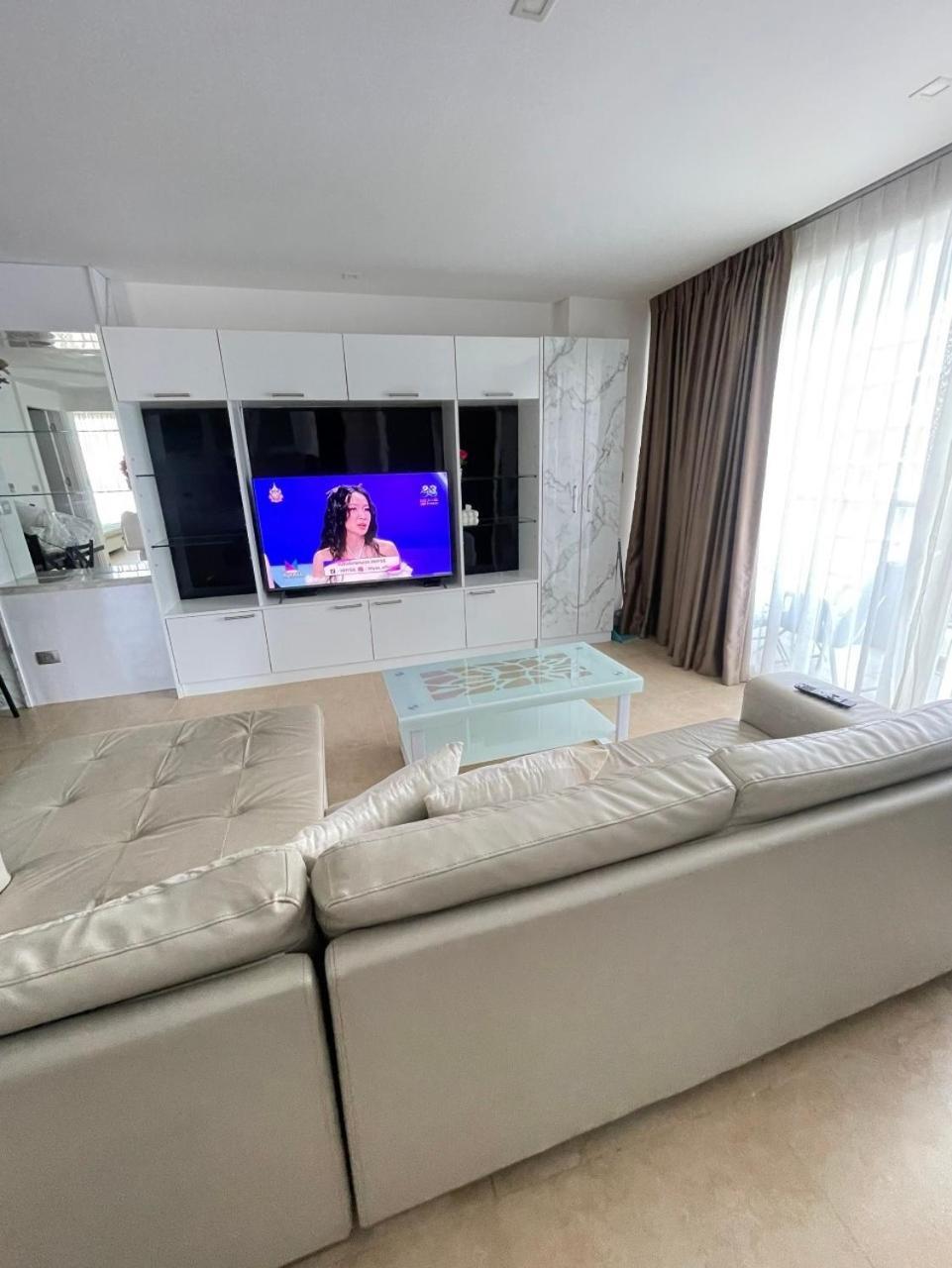 2 Bedrooms Near Pattaya Beach Extérieur photo