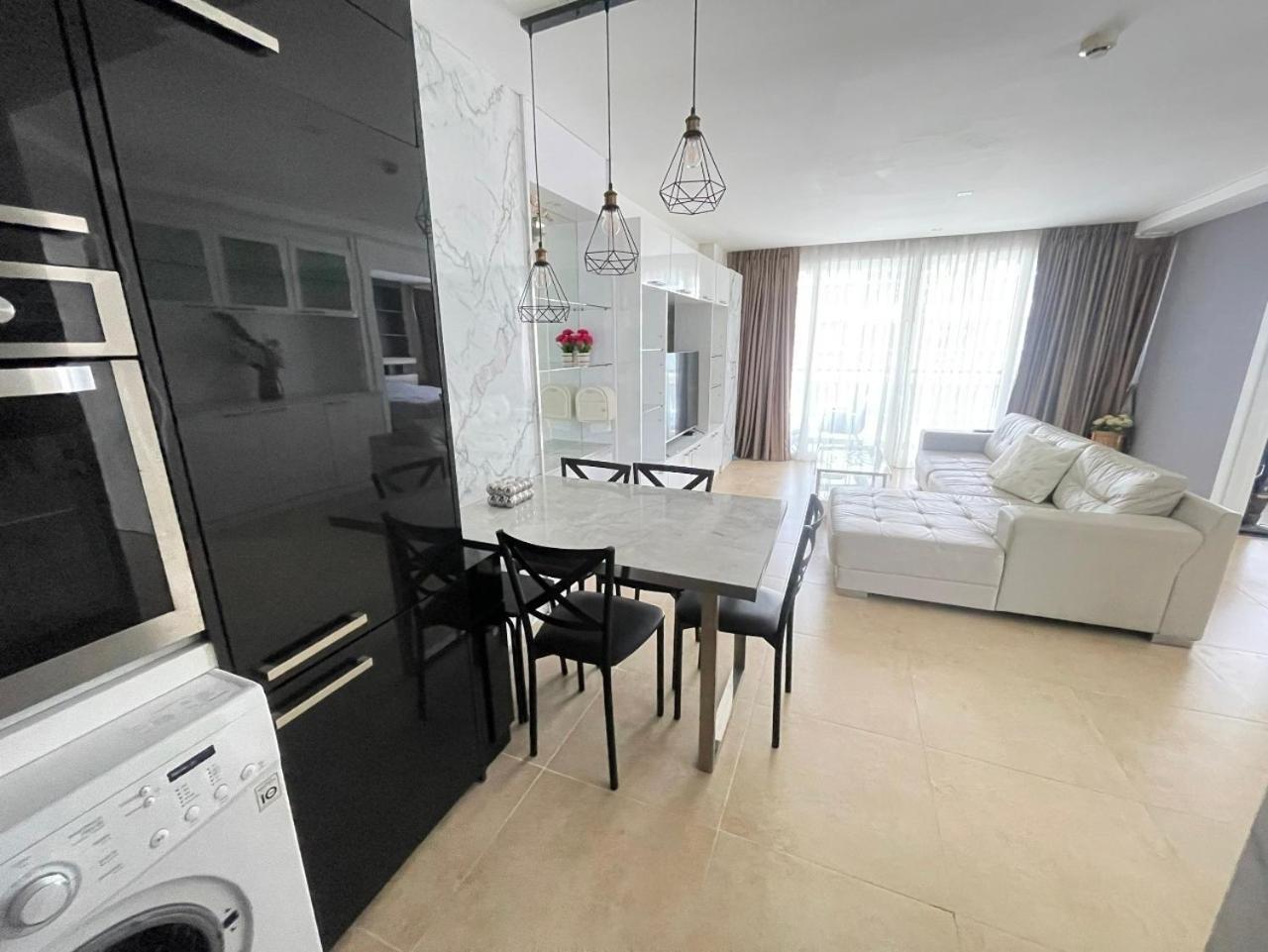2 Bedrooms Near Pattaya Beach Extérieur photo