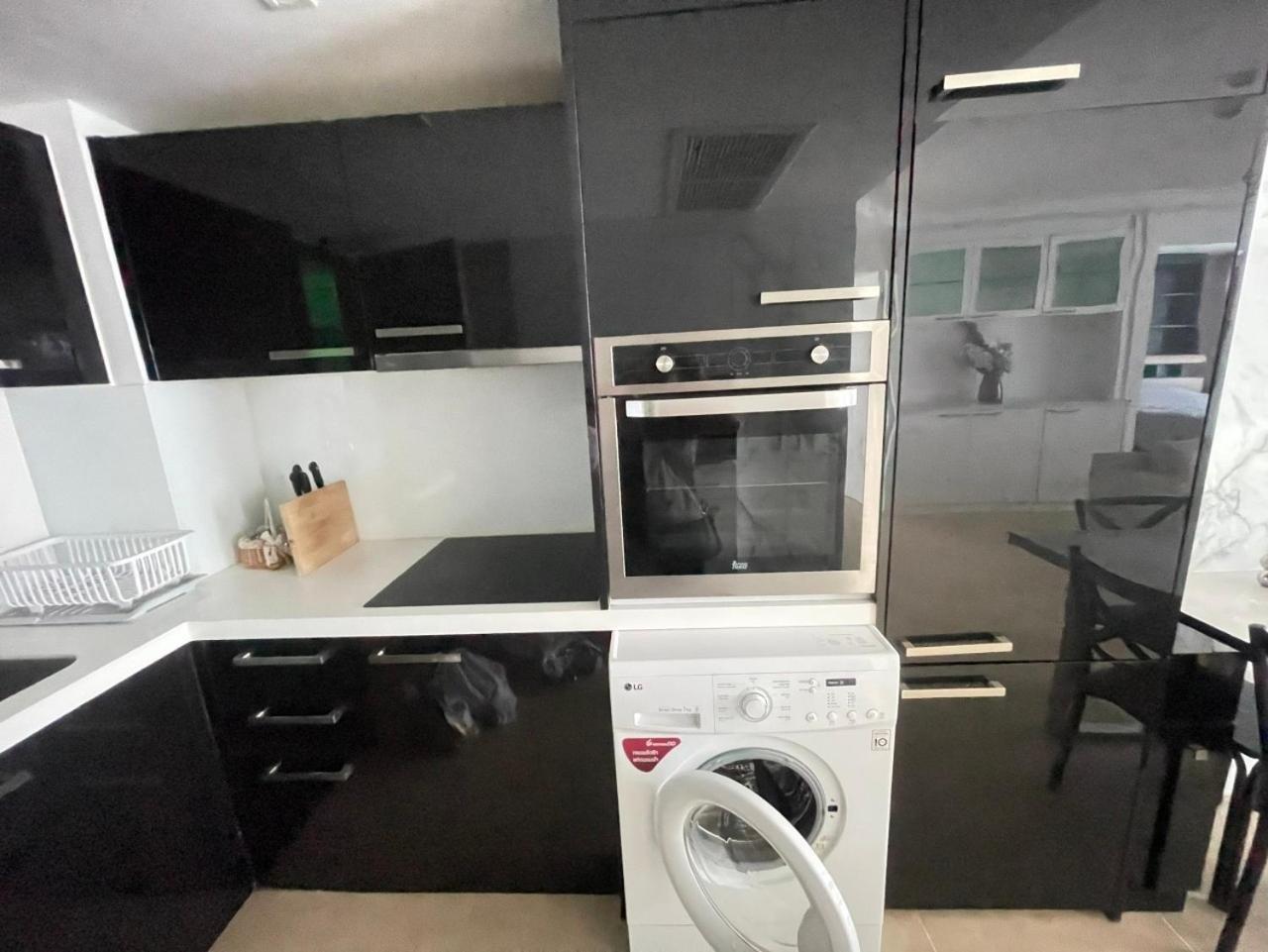 2 Bedrooms Near Pattaya Beach Extérieur photo