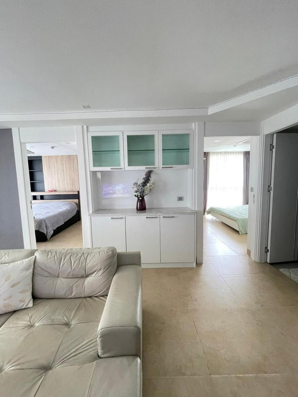 2 Bedrooms Near Pattaya Beach Extérieur photo